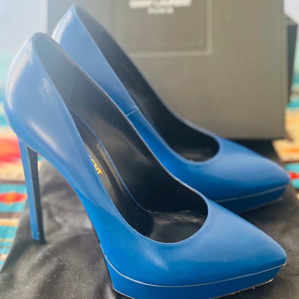 YSL Stiletto - Picture 1 of 4